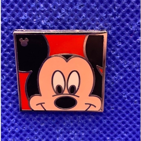 Disney Other - 2012 Hidden Mickey Mouse Disney pin faces collection red black